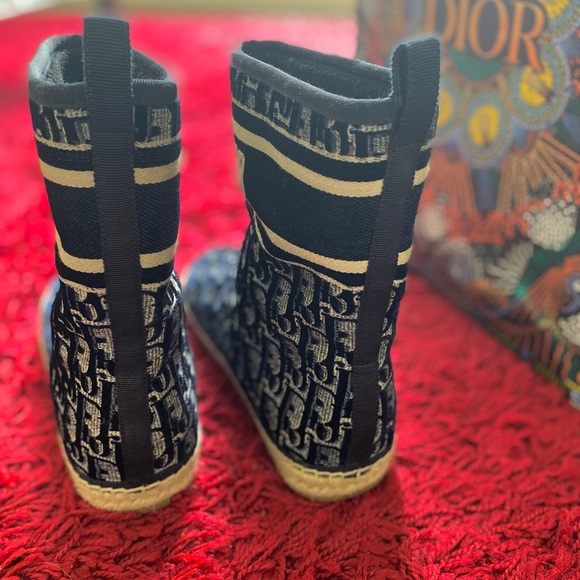 😍😍Exclusive Christian Dior Boots - Picture 5 of 11